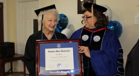 Sarah Kahmann receives honorary certificate