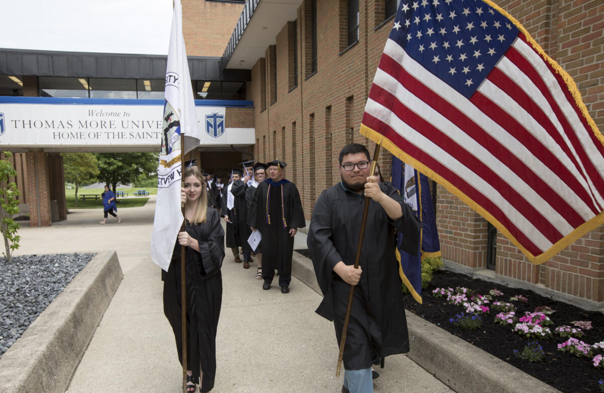 TMUgrad 051422  © Bruce Crippen