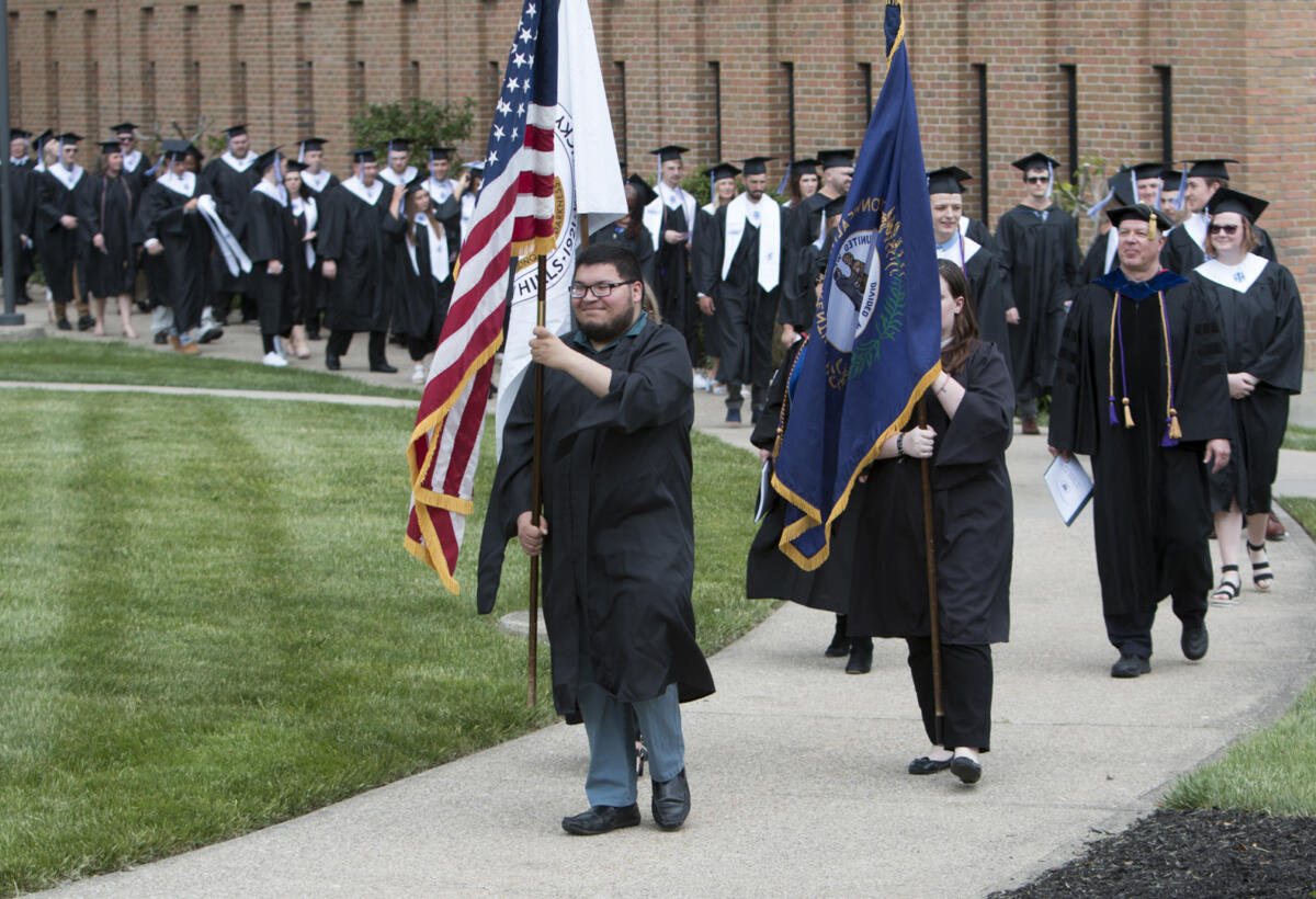 TMUgrad 051422  © Bruce Crippen