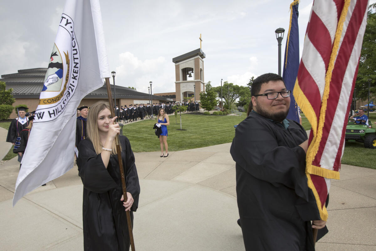 TMUgrad 051422  © Bruce Crippen