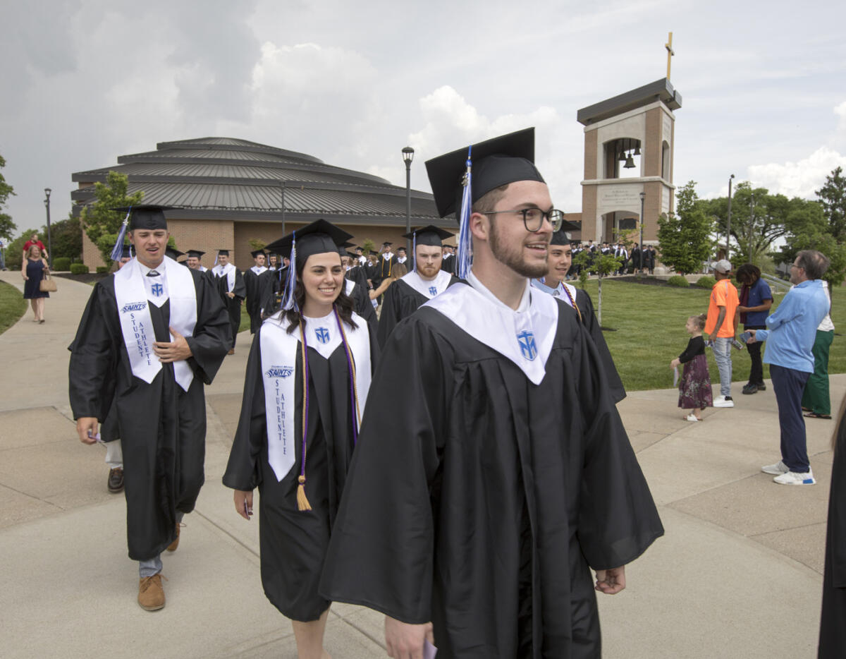 TMUgrad 051422  © Bruce Crippen