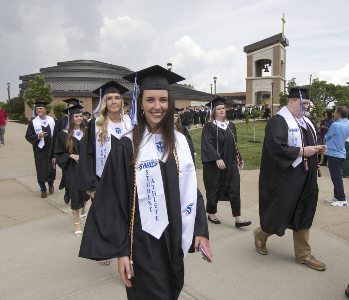 TMUgrad 051422  © Bruce Crippen