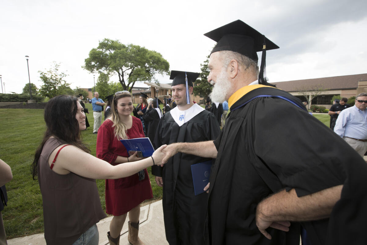 TMUgrad 051422  © Bruce Crippen