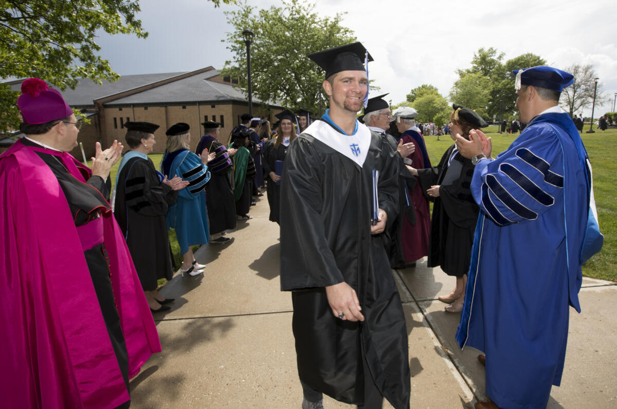 TMUgrad 051422  © Bruce Crippen