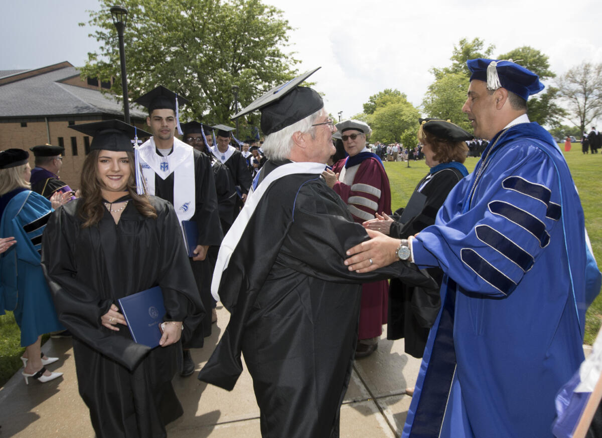 TMUgrad 051422  © Bruce Crippen