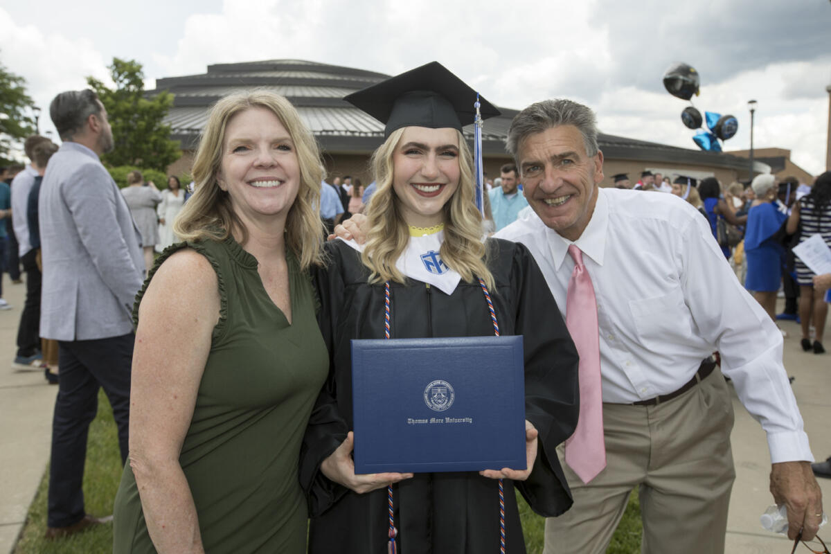 TMUgrad 051422  © Bruce Crippen