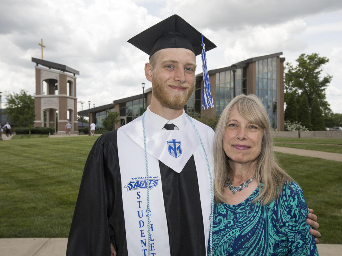 TMUgrad 051422  © Bruce Crippen