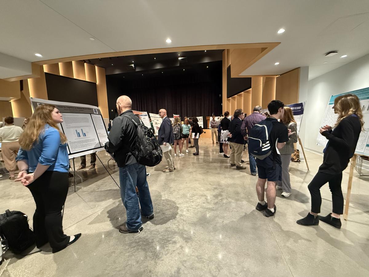 Students present their research at the 2025 Research Forum