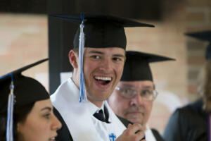 TMUgrad 051422  © Bruce Crippen