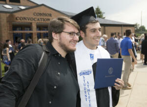 TMUgrad 051422  © Bruce Crippen